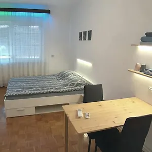 Roomserv , Laibach Slowenien